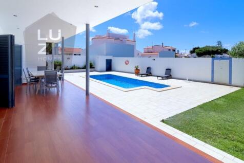 3 bedroom villa with pool and garage in Sagres - Luzi Homes