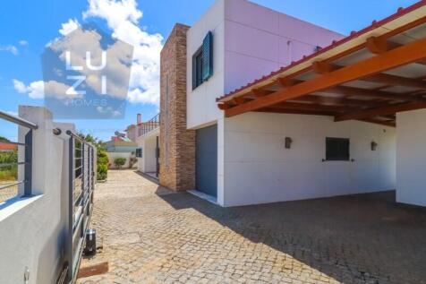 3 bedroom villa with pool and garage in Sagres - Luzi Homes