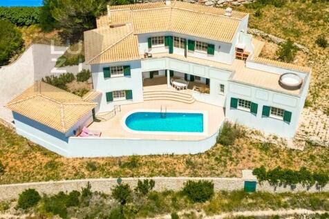 Luxury 6 bedroom villa with pool in Burgau, Algarve - Luzi Homes