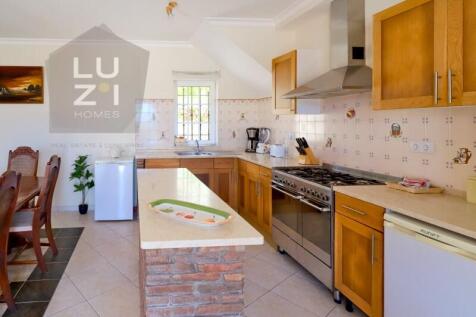 Luxury 6 bedroom villa with pool in Burgau, Algarve - Luzi Homes