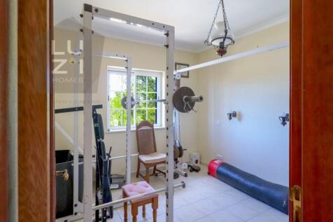 Luxury 6 bedroom villa with pool in Burgau, Algarve - Luzi Homes