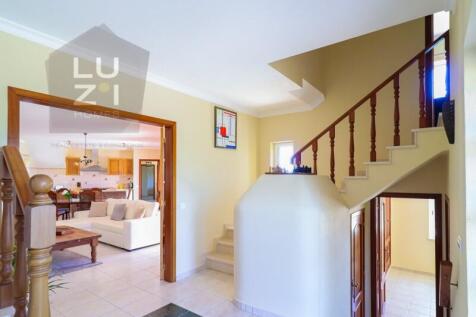 Luxury 6 bedroom villa with pool in Burgau, Algarve - Luzi Homes