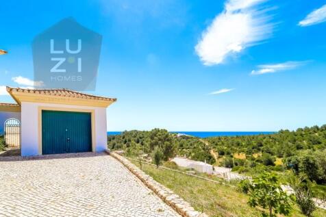 Luxury 6 bedroom villa with pool in Burgau, Algarve - Luzi Homes