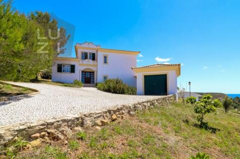Luxury 6 bedroom villa with pool in Burgau, Algarve - Luzi Homes
