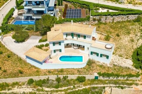 Luxury 6 bedroom villa with pool in Burgau, Algarve - Luzi Homes