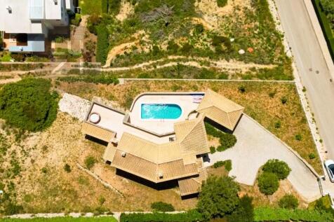 Luxury 6 bedroom villa with pool in Burgau, Algarve - Luzi Homes