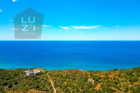 Luxury 6 bedroom villa with pool in Burgau, Algarve - Luzi Homes