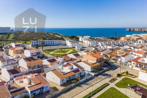 Renovated 3 bedroom villa with backyard, near the beach, Sagres - Luzi Homes