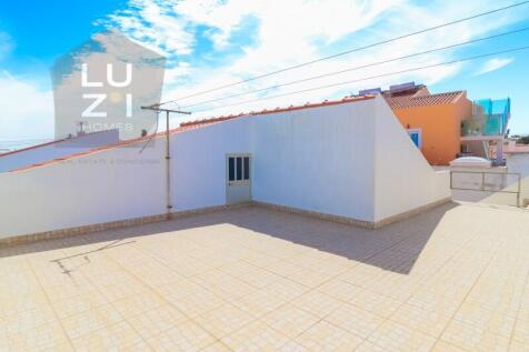 Renovated 3 bedroom villa with backyard, near the beach, Sagres - Luzi Homes