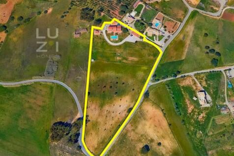 Paradise farm T5&#43;T1 with swimming pool and riding arenas, on the outskirts of Lagos - Luzi Homes