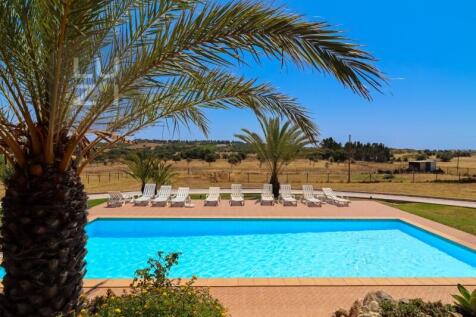 Paradise farm T5&#43;T1 with swimming pool and riding arenas, on the outskirts of Lagos - Luzi Homes