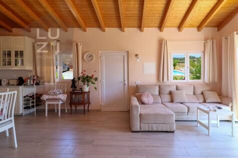 Paradise farm T5&#43;T1 with swimming pool and riding arenas, on the outskirts of Lagos - Luzi Homes
