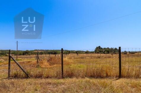 Paradise farm T5&#43;T1 with swimming pool and riding arenas, on the outskirts of Lagos - Luzi Homes