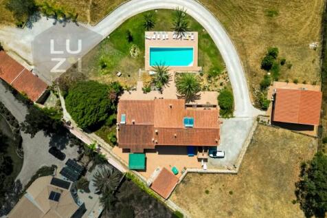 Paradise farm T5&#43;T1 with swimming pool and riding arenas, on the outskirts of Lagos - Luzi Homes