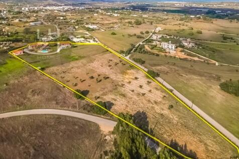 Paradise farm T5&#43;T1 with swimming pool and riding arenas, on the outskirts of Lagos - Luzi Homes
