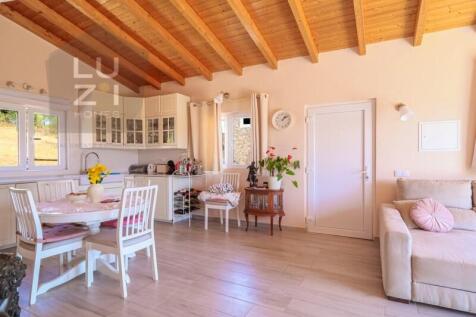 Paradise farm T5&#43;T1 with swimming pool and riding arenas, on the outskirts of Lagos - Luzi Homes
