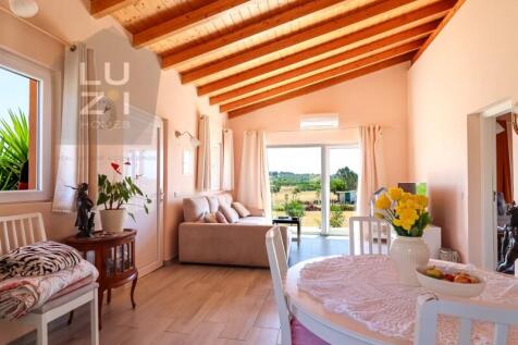 Paradise farm T5&#43;T1 with swimming pool and riding arenas, on the outskirts of Lagos - Luzi Homes