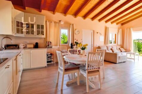 Paradise farm T5&#43;T1 with swimming pool and riding arenas, on the outskirts of Lagos - Luzi Homes