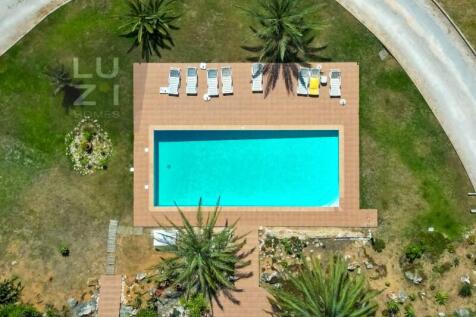 Paradise farm T5&#43;T1 with swimming pool and riding arenas, on the outskirts of Lagos - Luzi Homes