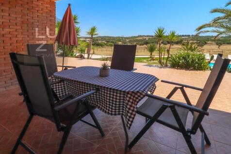 Paradise farm T5&#43;T1 with swimming pool and riding arenas, on the outskirts of Lagos - Luzi Homes