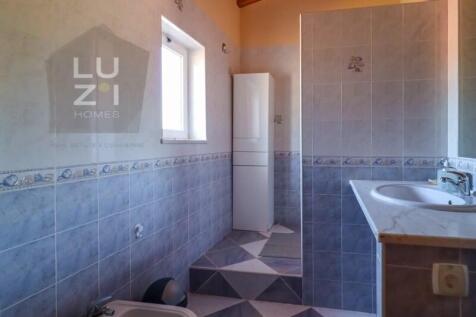 Paradise farm T5&#43;T1 with swimming pool and riding arenas, on the outskirts of Lagos - Luzi Homes