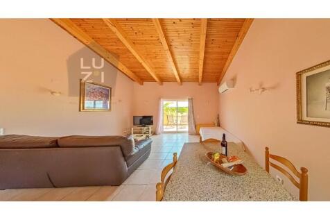 Paradise farm T5&#43;T1 with swimming pool and riding arenas, on the outskirts of Lagos - Luzi Homes