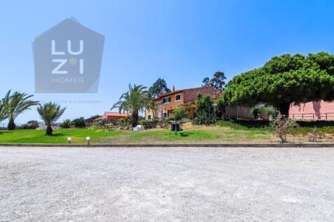 Paradise farm T5&#43;T1 with swimming pool and riding arenas, on the outskirts of Lagos - Luzi Homes