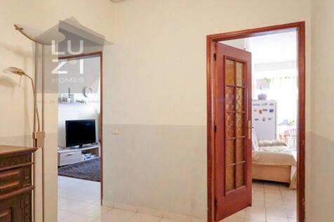 3 bedroom apartment with balconies, in Lagos - Deal Homes