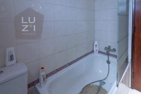 3 bedroom apartment with balconies, in Lagos - Deal Homes