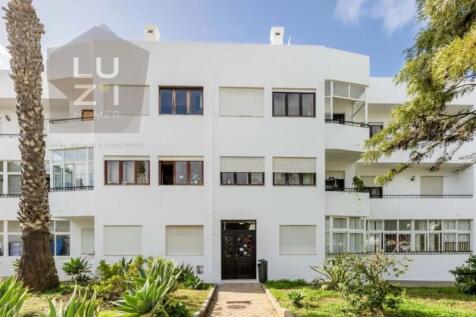 3 bedroom apartment with balconies, in Lagos - Deal Homes