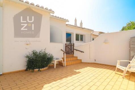Fully renovated 3 bedroom villa, in a quiet area, Praia da Luz - Luzi Homes