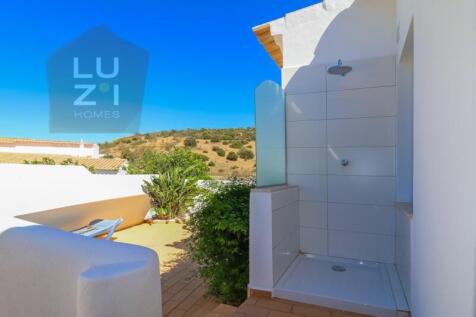 Fully renovated 3 bedroom villa, in a quiet area, Praia da Luz - Luzi Homes