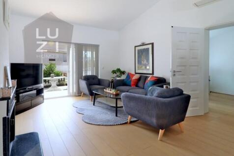 Fully renovated 3 bedroom villa, in a quiet area, Praia da Luz - Luzi Homes
