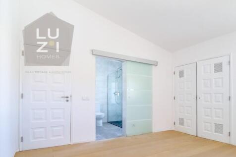 Fully renovated 3 bedroom villa, in a quiet area, Praia da Luz - Luzi Homes