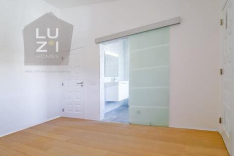Fully renovated 3 bedroom villa, in a quiet area, Praia da Luz - Luzi Homes