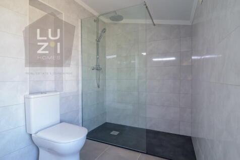 Fully renovated 3 bedroom villa, in a quiet area, Praia da Luz - Luzi Homes