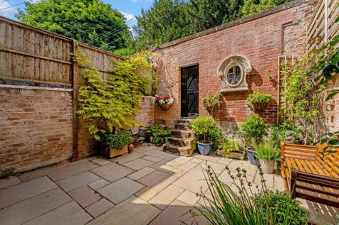 Courtyard Garden