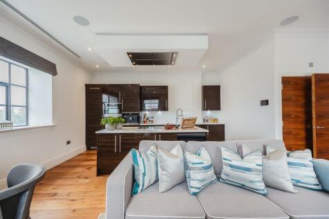 8316099-interior50.jpg