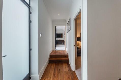 8316099-interior26.jpg