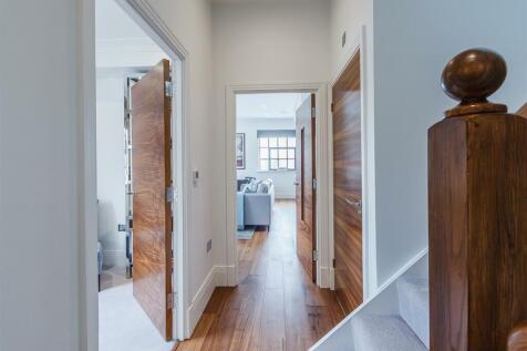 8316099-interior27.jpg