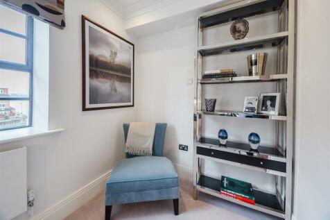8316099-interior29.jpg