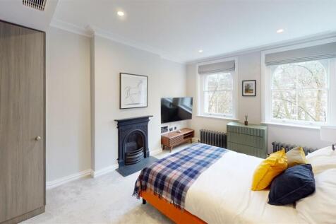Flat-4-22-Kensington-Gardens-Square-Bedroom.jpg