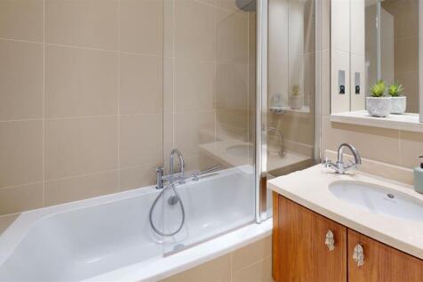 2-Halkin-Street-Bathroom.jpg