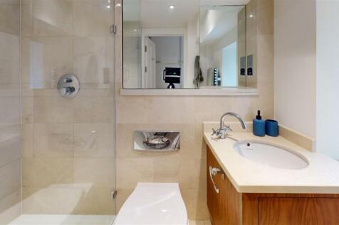 2-Halkin-Street-Bathroom 1.jpg
