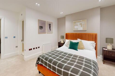 2-Halkin-Street-Bedroom 2.jpg