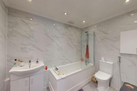 Flat-4-Bilton-Towers-07262024_153952.jpg