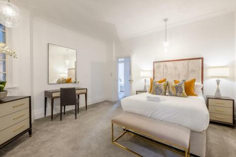 8447043-interior15.jpg
