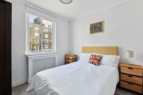 Bedroom 1.jpg