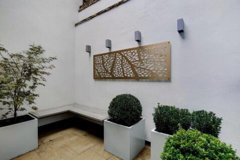 10_Patio 1-1.jpg