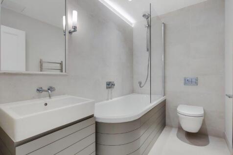 18_Bathroom-0.jpg